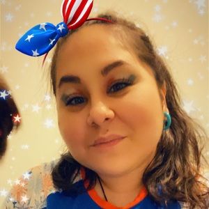 Meet your Posher, Kristin